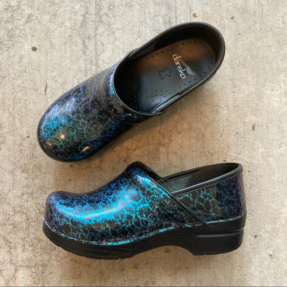 Dansko | Pewter Leopard Patent Professional Clogs - Picture 2 of 11